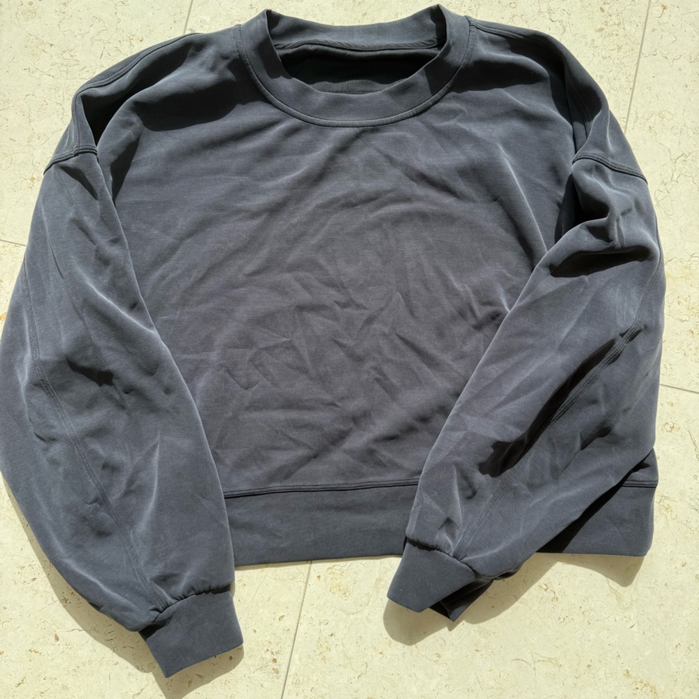 Lululemon Women’s Gray Sweatshirt - Size L